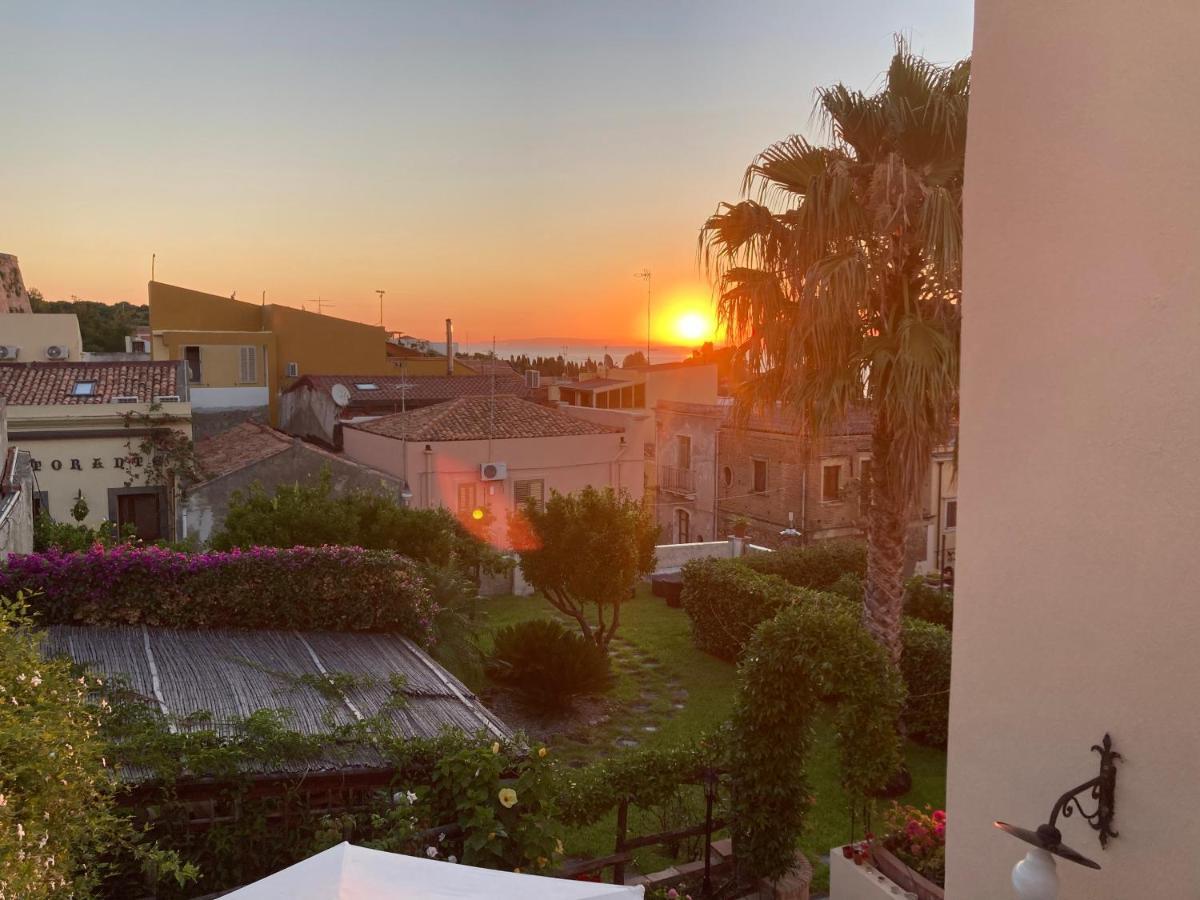 L'Antico Borgo Bed and Breakfast Milazzo Eksteriør billede