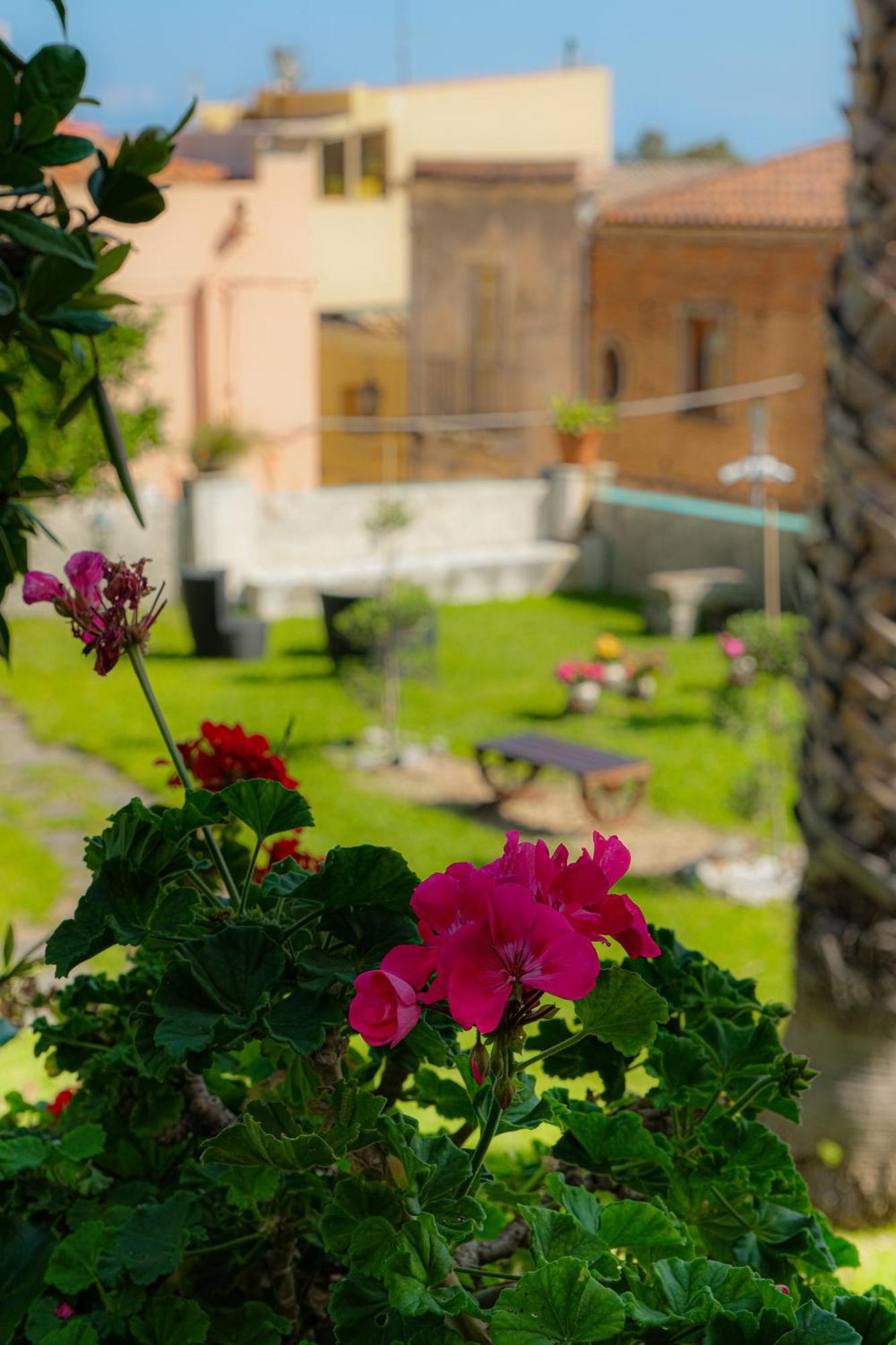 L'Antico Borgo Bed and Breakfast Milazzo Eksteriør billede