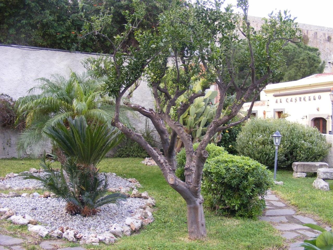 L'Antico Borgo Bed and Breakfast Milazzo Eksteriør billede